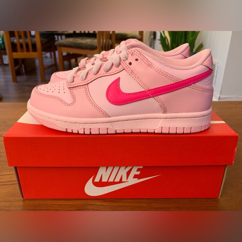 NEW Nike Dunk Low Triple Pink GS - Size 3.5Y / 5W - DH9765-600 Sneakers Shoes - Picture 3 of 13